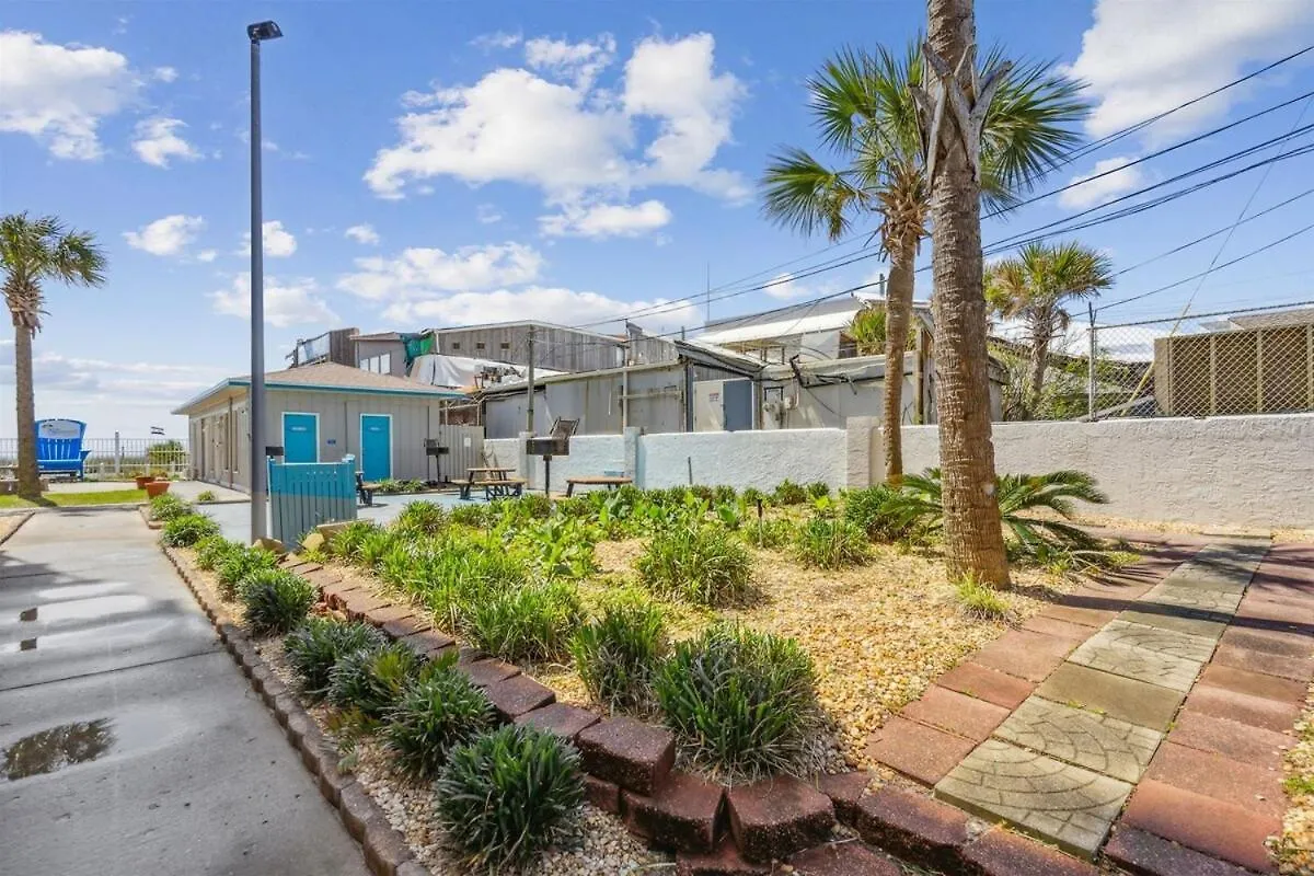 Summit 225 - Low Floor Beachfront - Sleeps 5 Panama City Beach Appartement