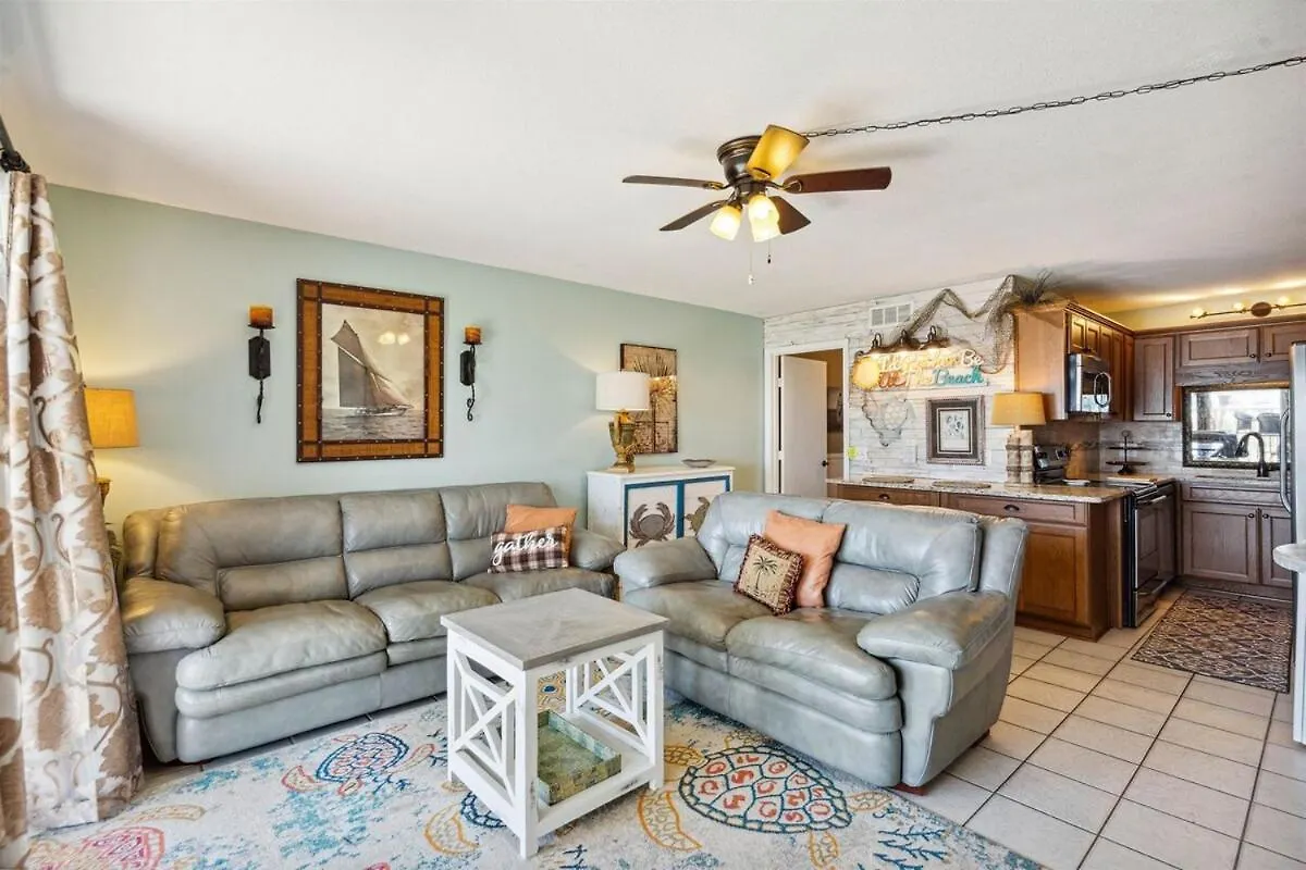Summit 225 - Low Floor Beachfront - Sleeps 5 Panama City Beach Appartement